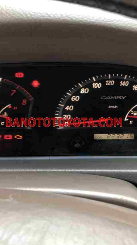 Toyota Camry 2.4G model 2004 xe chuẩn hết ý