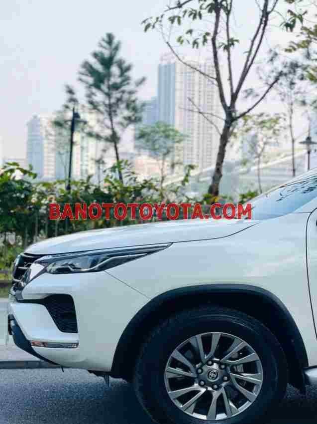 Cần bán gấp xe Toyota Fortuner 2.7L 4x2 AT năm 2022, màu Trắng, Số tự động