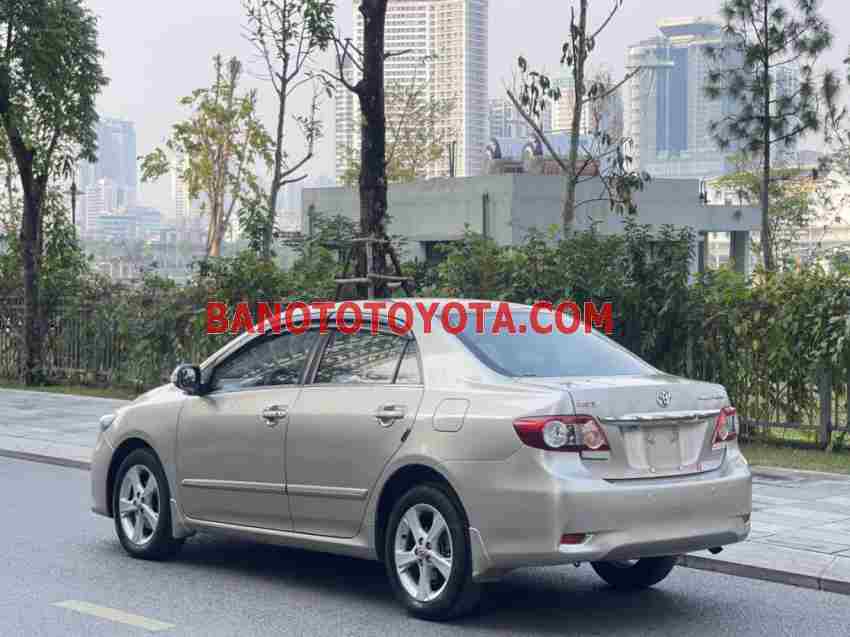 Cần bán xe Toyota Corolla altis 2.0V năm 2014 màu Vàng cực đẹp