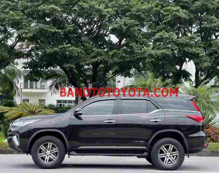 Bán xe Toyota Fortuner 2.7V 4x2 AT sx 2017 - giá rẻ