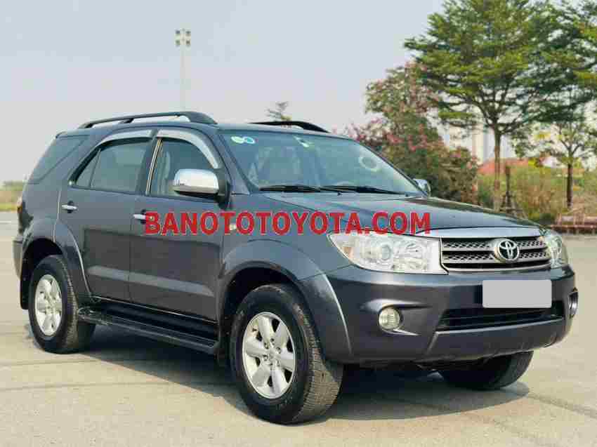 Toyota Fortuner 2010 Suv màu Xám