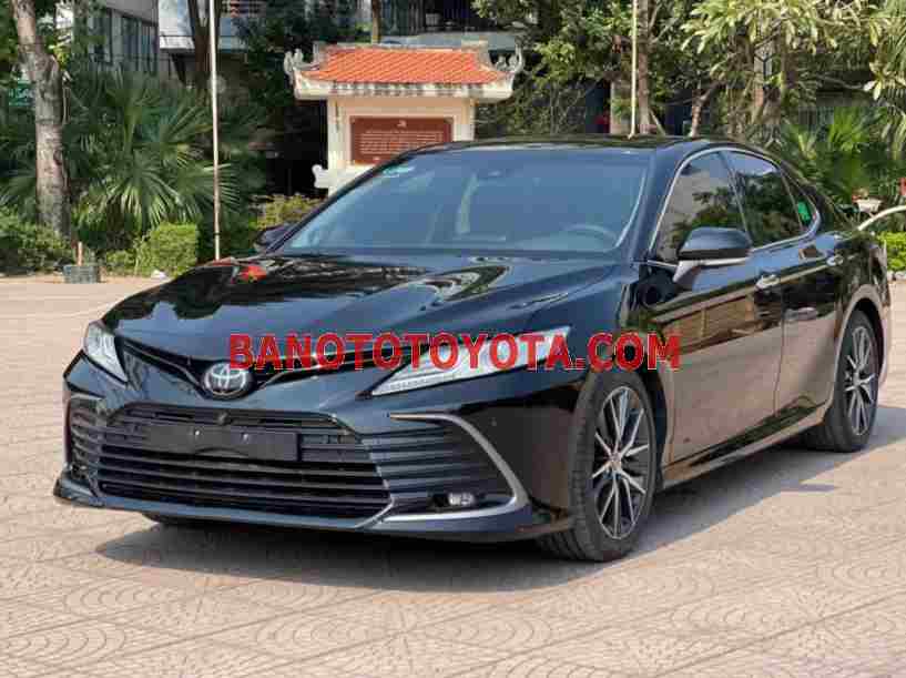 Cần bán gấp xe Toyota Camry 2.5Q năm 2022, màu Đen, Số tự động