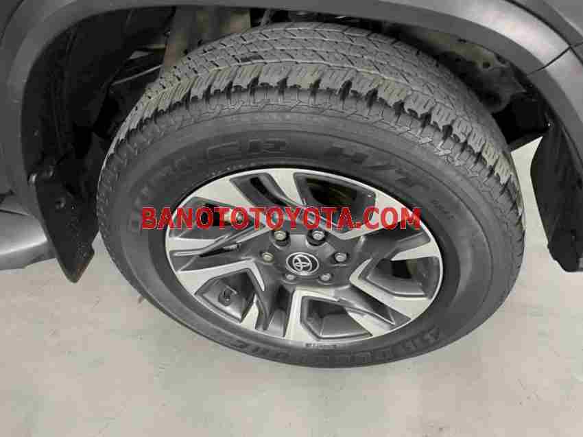 Cần bán Toyota Fortuner Legender 2.4L 4x2 AT 2022, xe đẹp giá rẻ bất ngờ