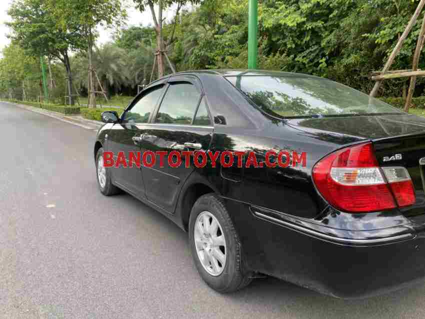 Cần bán xe Toyota Camry 2.4G màu Đen 2004