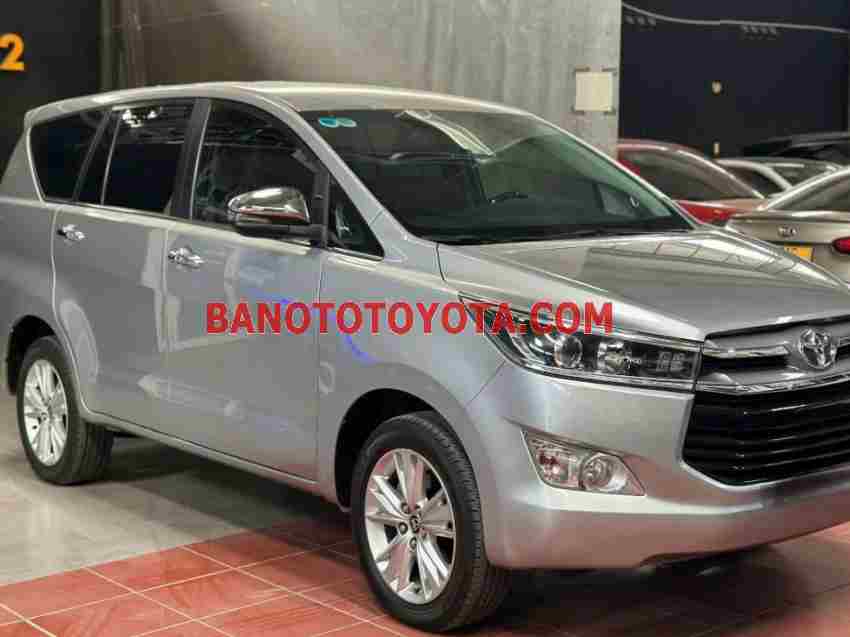 Bán Toyota Innova 2.0V 2019 - Bạc