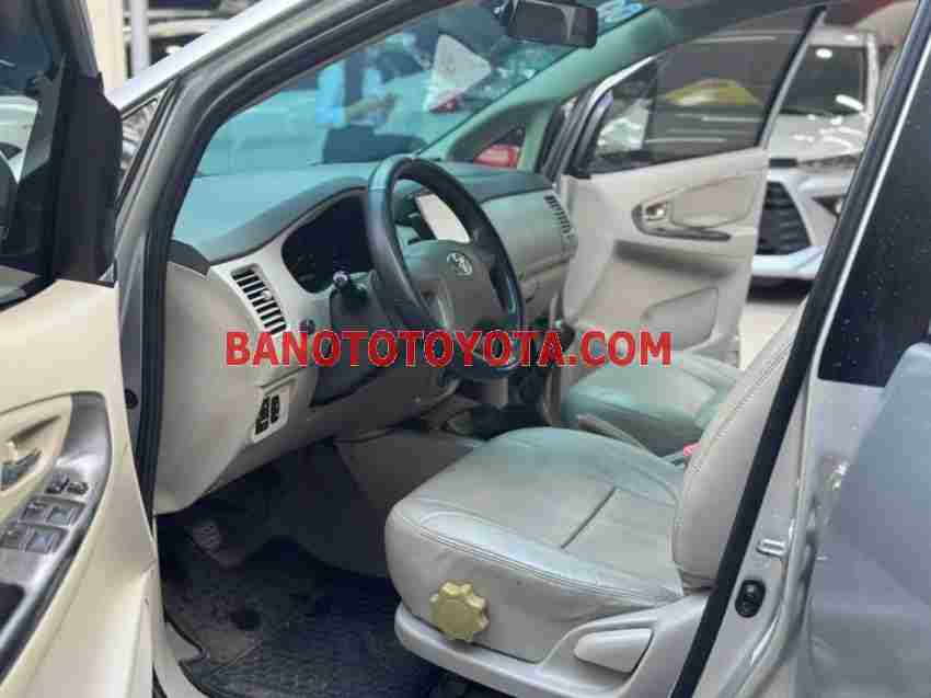 Toyota Innova 2.0E 2015 Số tay giá đẹp
