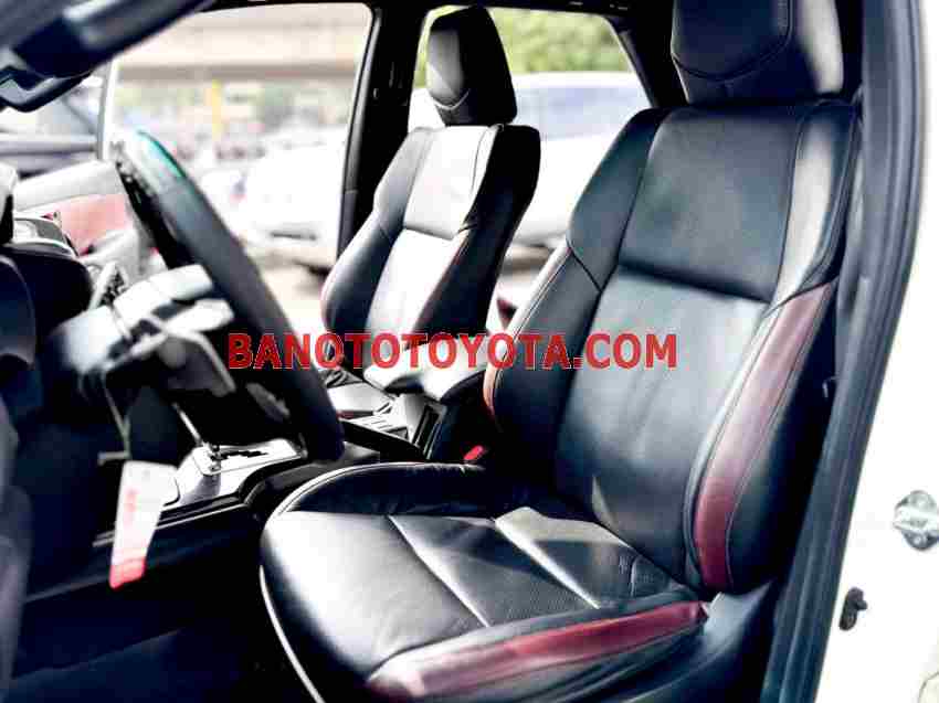 Cần bán xe Toyota Fortuner 2.4G 4x2 AT Legender 2020 Số tự động màu Trắng