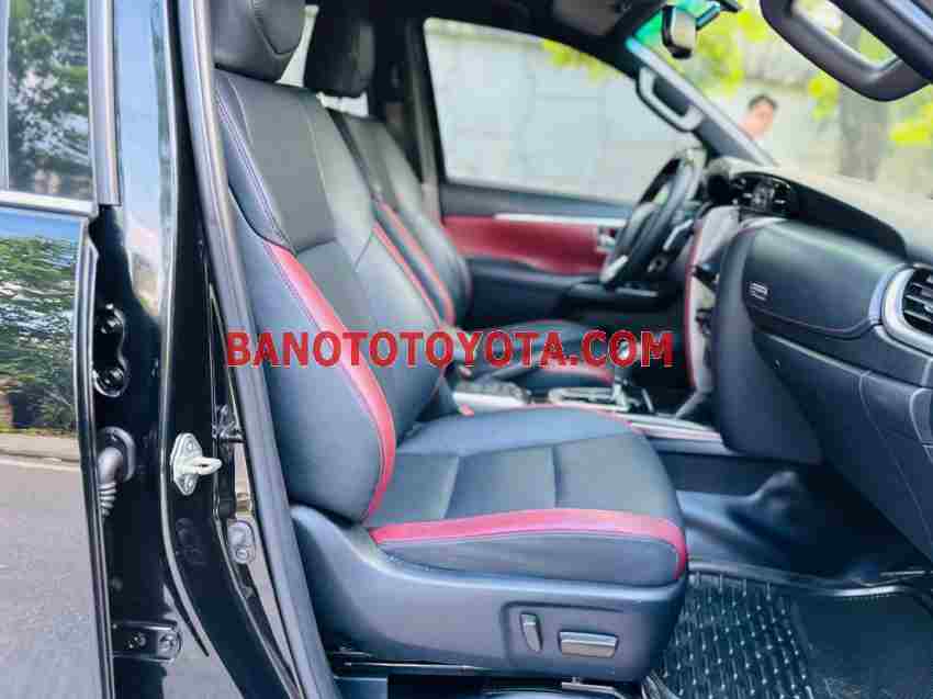 Cần bán xe Toyota Fortuner 2.4G 4x2 AT Legender 2021, xe đẹp