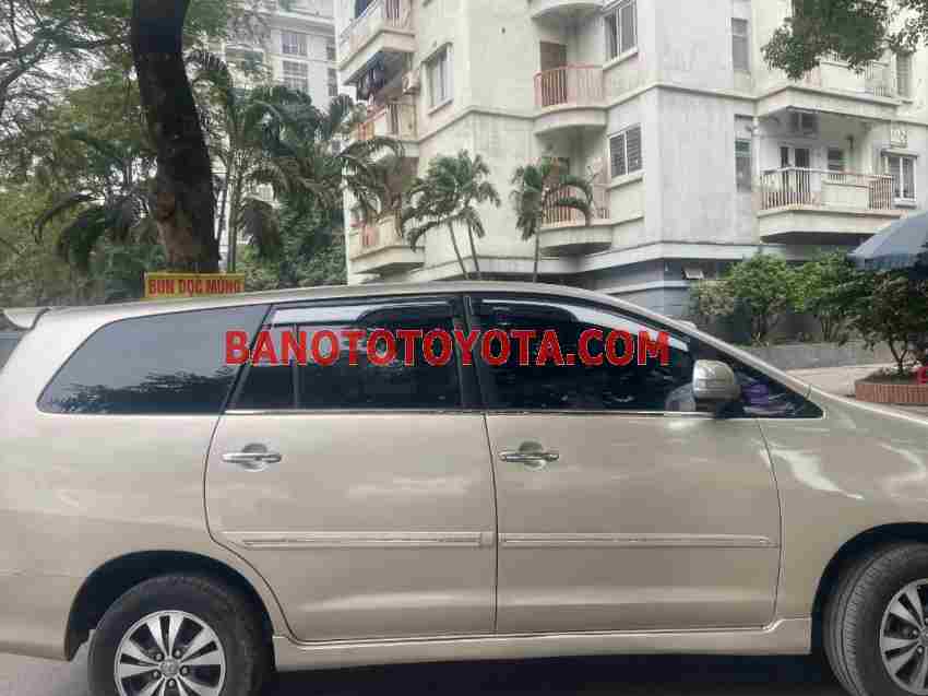 Toyota Innova 2.0E 2017 giá cực tốt