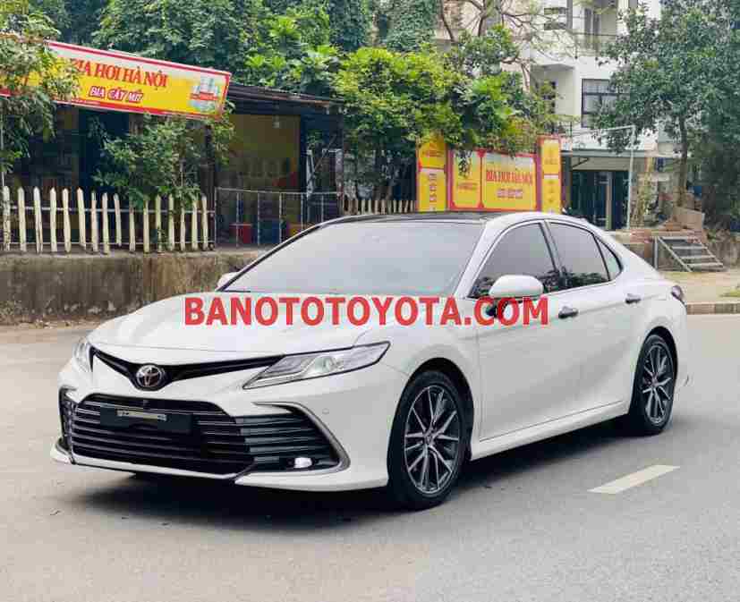 Toyota Camry 2.5Q năm 2022 cần bán