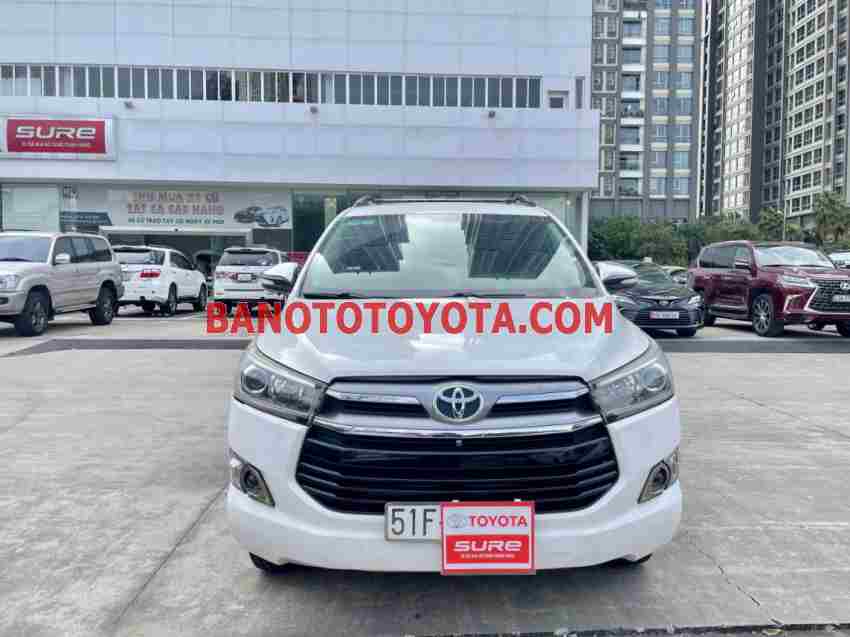 Cần bán gấp xe Toyota Innova 2.0V năm 2016, màu Trắng, Số tự động