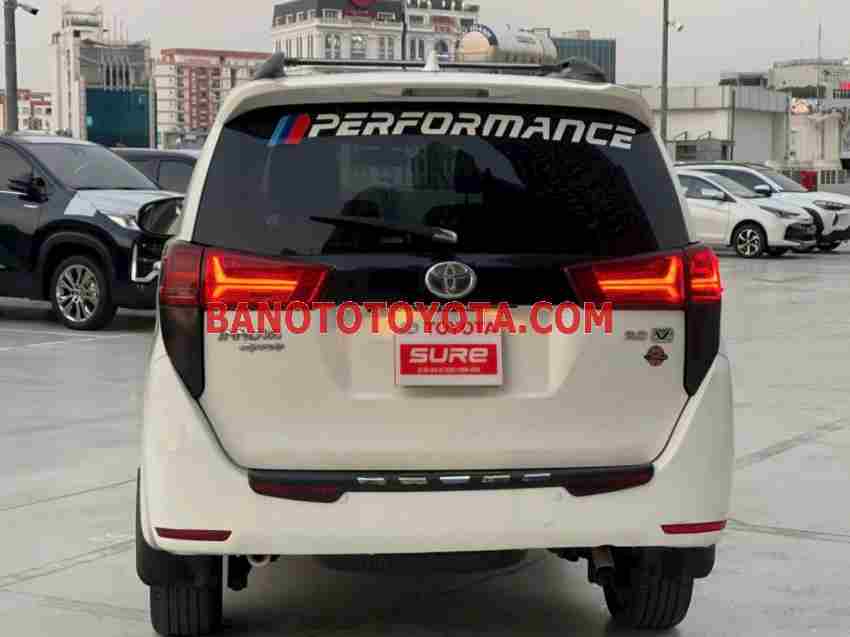 Cần bán xe Toyota Innova 2.0V 2016, xe đẹp