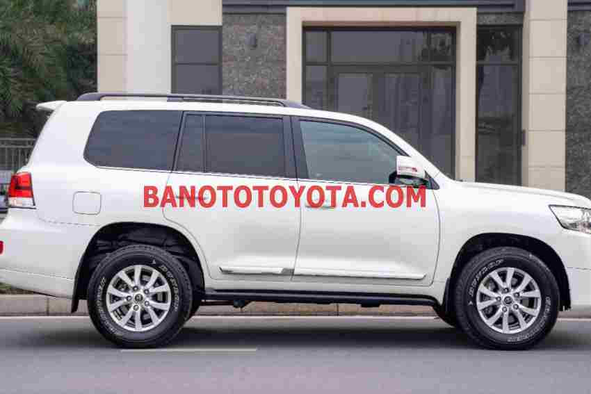 Cần bán nhanh Toyota Land Cruiser 4.6 V8 2020 cực đẹp