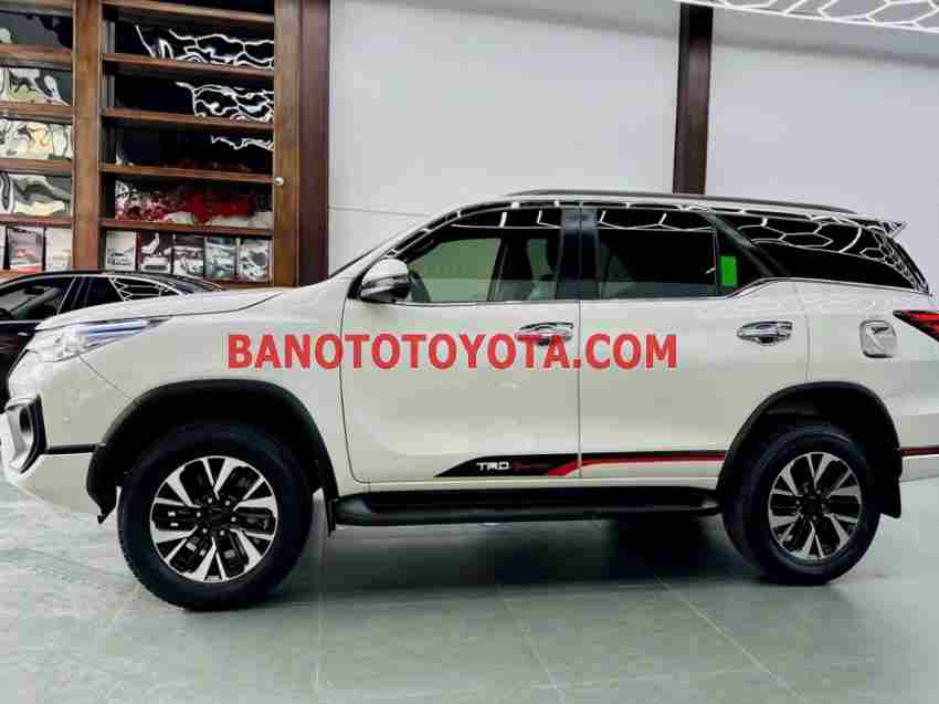 Cần bán Toyota Fortuner 2.7V 4x2 AT TRD 2019 xe đẹp