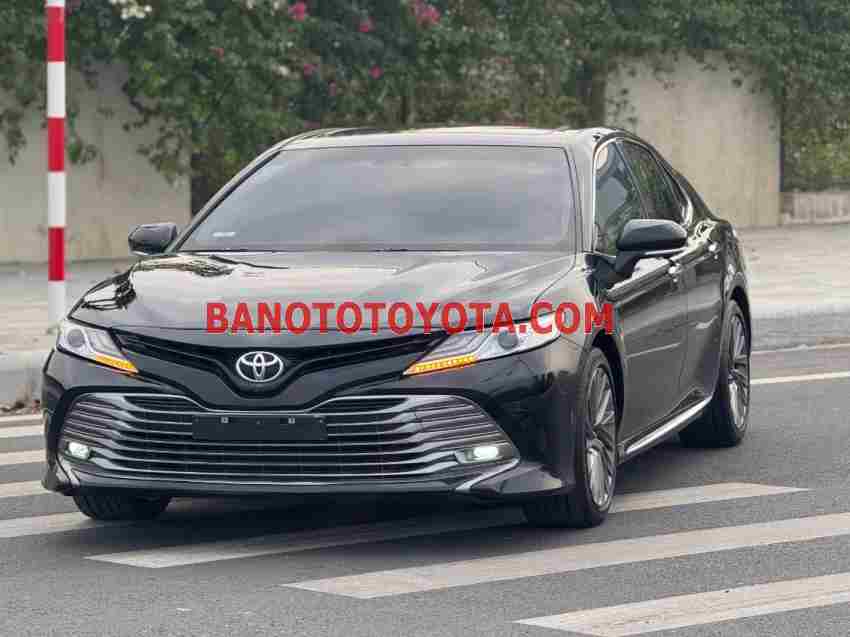 Cần bán xe Toyota Camry 2.5Q năm 2019 màu Đen cực đẹp