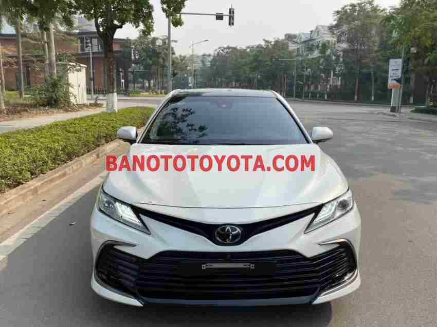 Cần bán gấp xe Toyota Camry 2.5Q năm 2022, màu Trắng, Số tự động