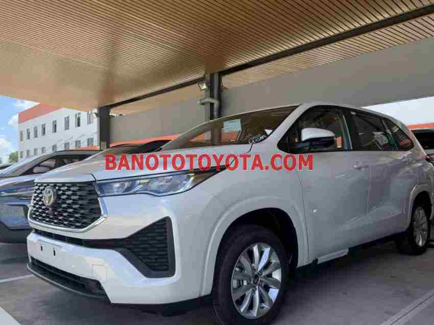 Toyota Innova Cross 2.0 CVT 2024 GIÁ SẬP SÀN