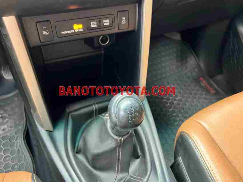 Toyota Innova 2.0E 2019 Số tay giá đẹp