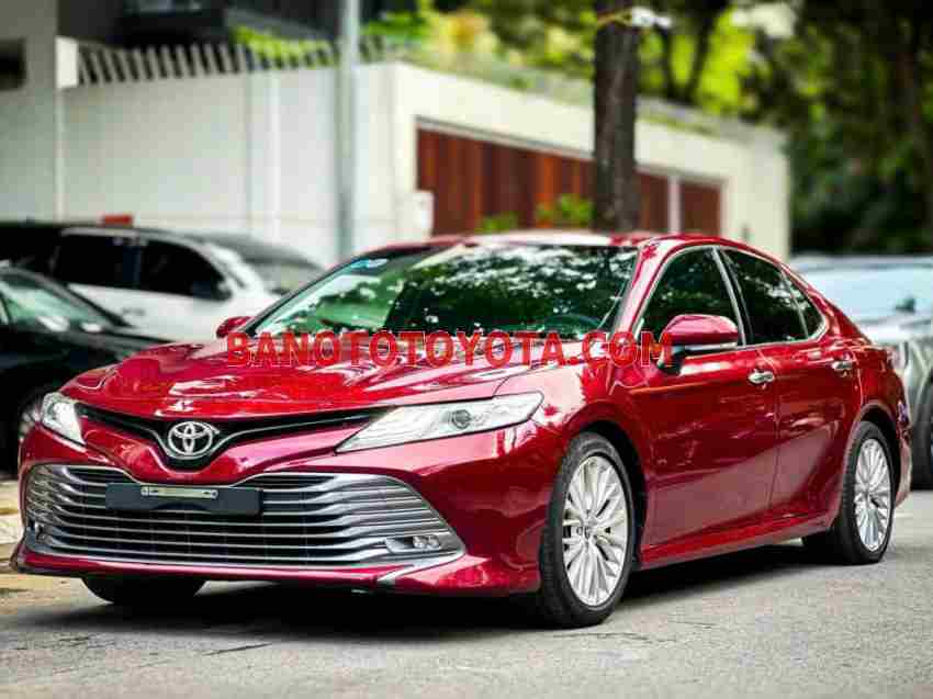 Cần bán gấp xe Toyota Camry 2.5Q năm 2020, màu Đỏ, Số tự động