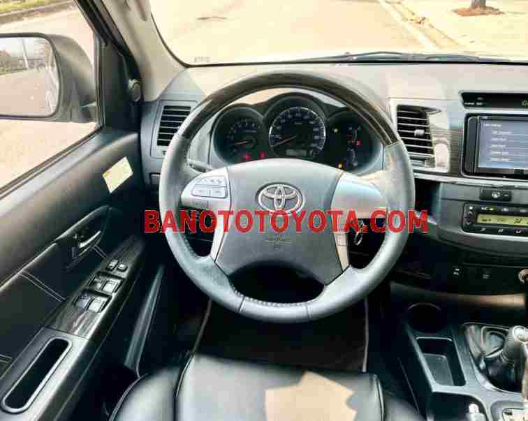 Toyota Fortuner 2.7V 4x4 AT model 2016 xe chuẩn hết ý