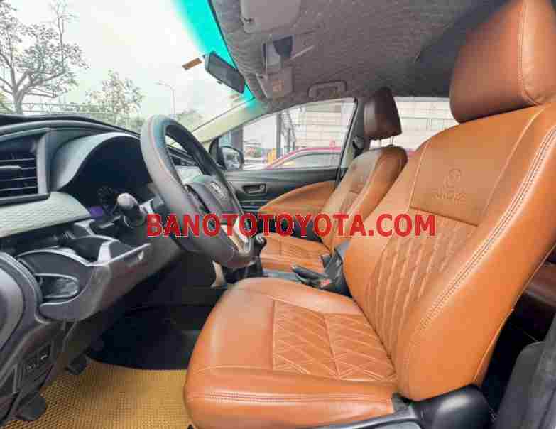 Bán xe Toyota Innova 2.0E sx 2018 - giá rẻ