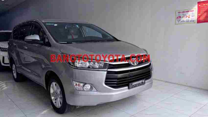 Cần bán Toyota Innova 2.0E 2018 - Số tay