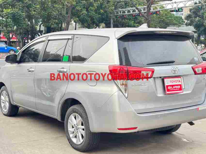 Cần bán xe Toyota Innova 2.0E 2018 Số tay màu Bạc