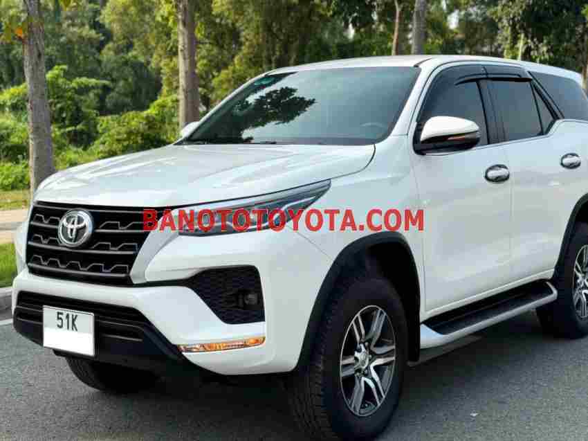 Cần bán gấp xe Toyota Fortuner 2.4L 4x2 MT năm 2022, màu Trắng, Số tay