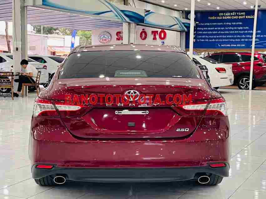 Cần bán Toyota Camry 2.5Q Máy xăng 2021 màu Đỏ