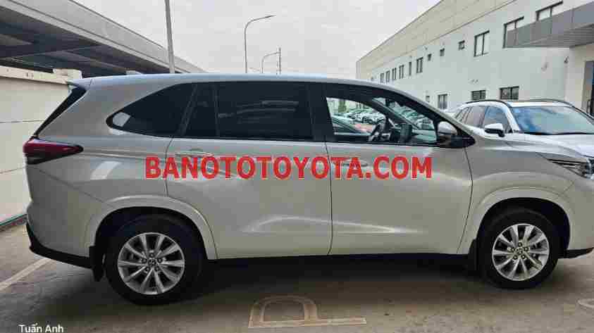 Toyota Innova Cross 2.0 CVT 2023 Máy xăng đẹp long lanh