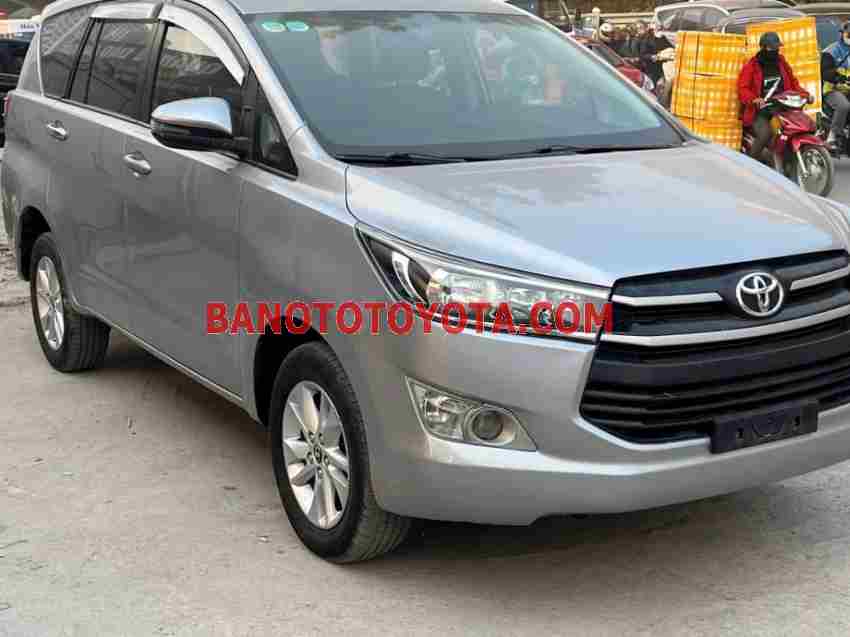 Cần bán xe Toyota Innova 2.0E 2017 Số tay màu Ghi