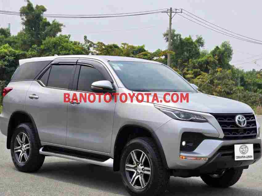 Toyota Fortuner 2.4L 4x2 MT 2023 Máy dầu, xe đẹp