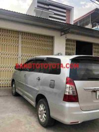 Cần bán gấp xe Toyota Innova 2.0E 2012 màu Ghi