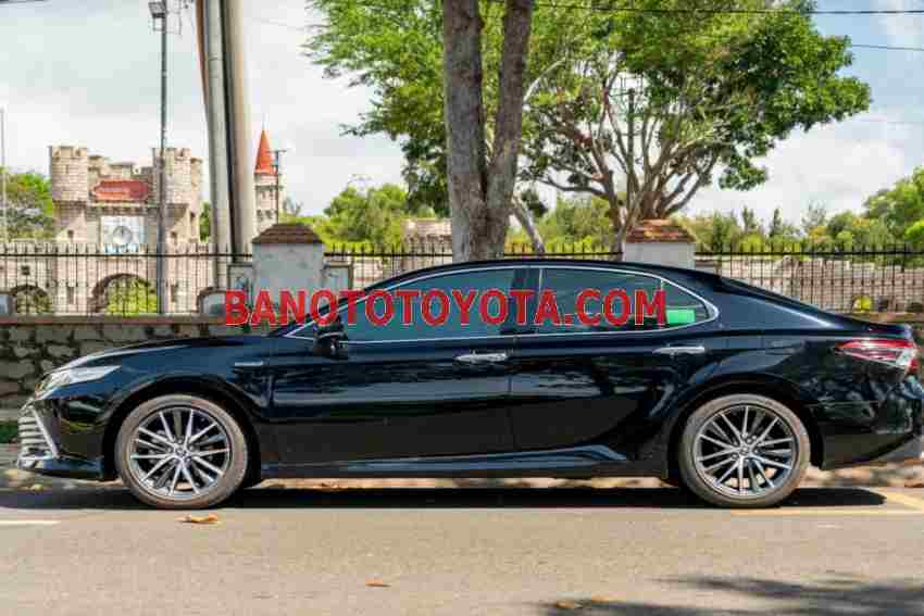 Cần bán nhanh Toyota Camry 2.5HV 2023 cực đẹp