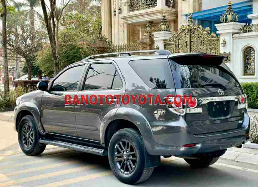 Cần bán xe Toyota Fortuner 2.7V 4X2 AT 2016 Số tự động màu Ghi