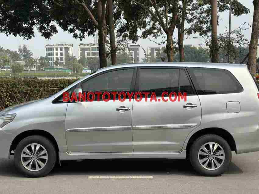 Bán xe Toyota Innova 2.0E sx 2016 - giá rẻ