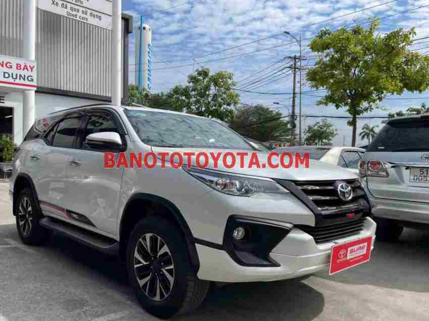 Cần bán Toyota Fortuner 2.7V 4x2 AT TRD 2019 xe đẹp