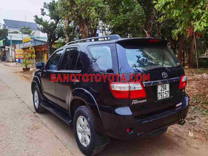 Xe Toyota Fortuner 2.7V 4x4 AT đời 2011 đẹp bán gấp