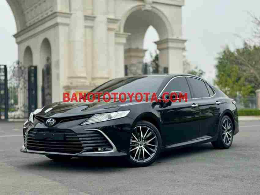 Bán Toyota Camry 2.0Q 2022 - Đen