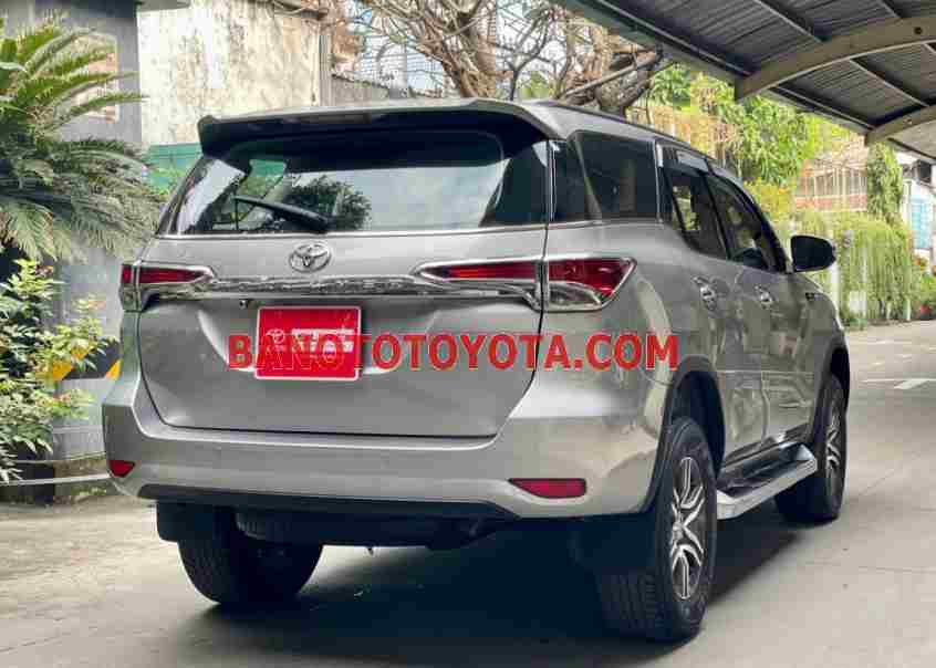 Cần bán Toyota Fortuner 2.7V 4x2 AT 2017 - Số tự động