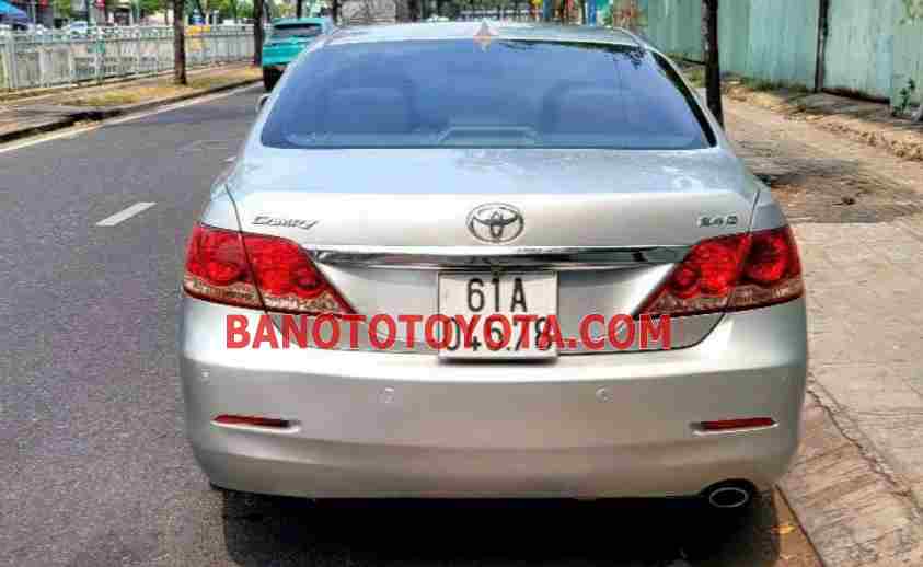 Cần bán gấp xe Toyota Camry 2.4G 2008 màu Bạc