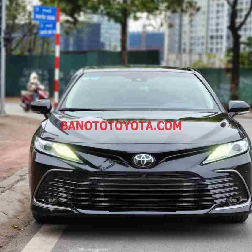 Cần bán gấp xe Toyota Camry 2.5Q 2021 màu Đen