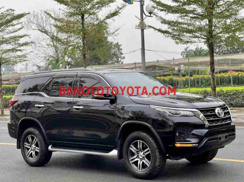 Cần bán Toyota Fortuner 2.4L 4x2 AT đời 2022