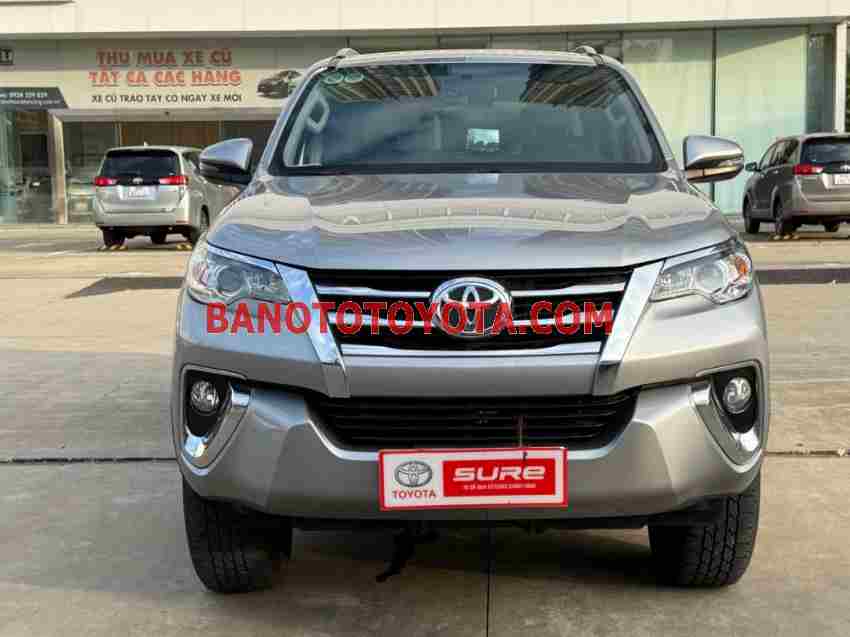 Cần bán xe Toyota Fortuner 2.4G 4x2 AT màu Bạc 2020