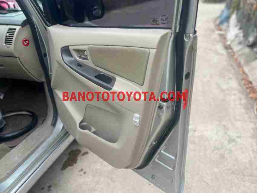 Cần bán Toyota Innova 2.0G 2012 xe đẹp