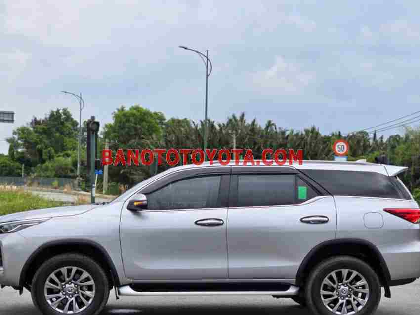 Cần bán Toyota Fortuner 2.7V 4x2 AT đời 2021