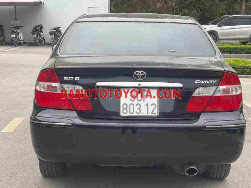 Cần bán gấp xe Toyota Camry 3.0V năm 2003, màu Đen, Số tự động