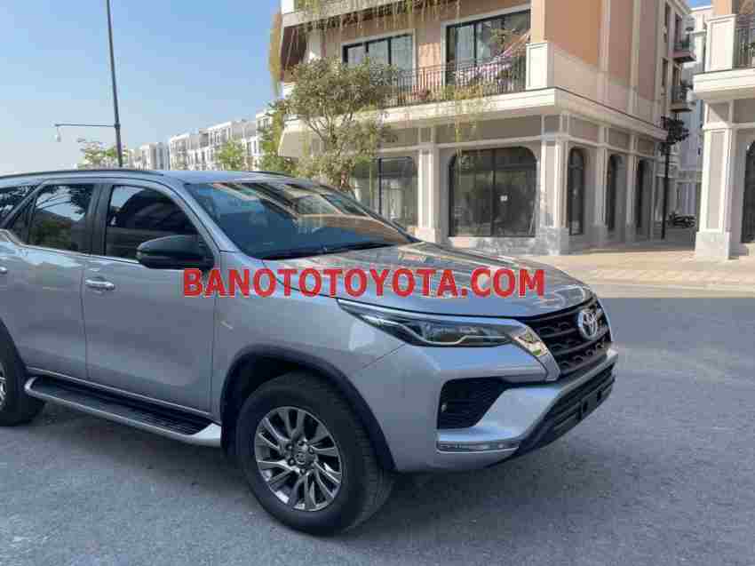 Cần bán xe Toyota Fortuner 2.7V 4x2 AT 2021 Số tự động màu Bạc