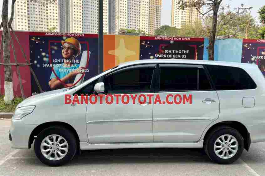 Cần bán xe Toyota Innova 2.0G 2014 Số tự động màu Bạc