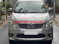 Cần bán gấp xe Toyota Innova 2.0E năm 2014, màu Bạc, Số tay